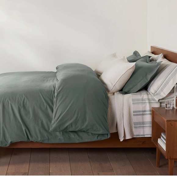 Coyuchi Cloud Brushed Recycled Flannel Queen SheetSet Juniper Herringbone Stripe - Picture 3 of 6